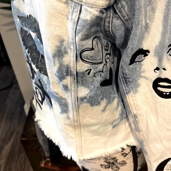 Custom semi graffiti distressed jean jacket - Picture 14 of 16